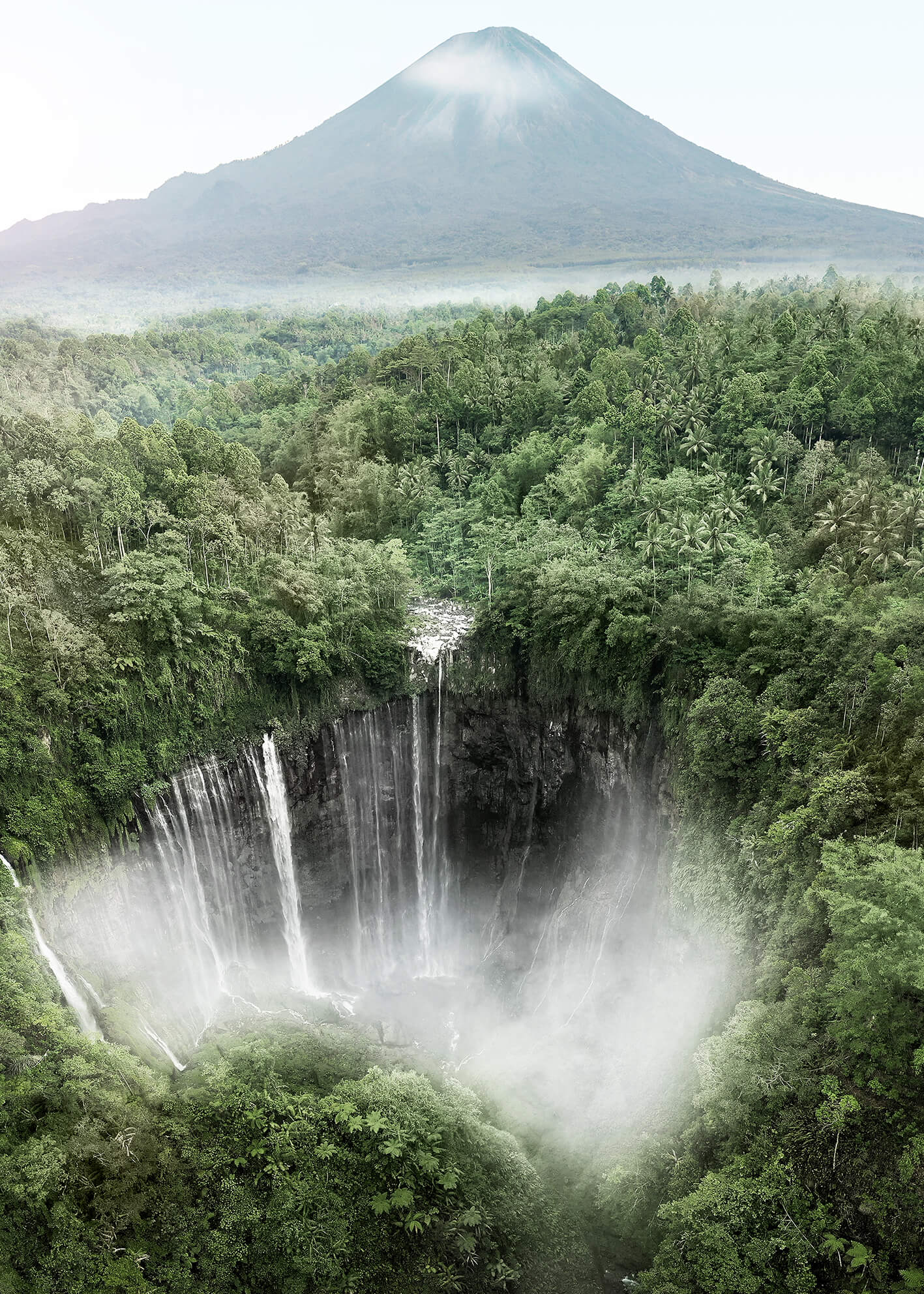 Canvastavla - Tumpak Sewu Waterfall